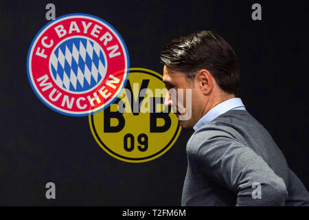 Dortmund, Deutschland. 04th Apr, 2019. Preview of the Bundesliga top match FC Bayern Munich-Borussia Dortmund. FOTOMONTAEG: Niko Kovac (coach, M) leaves the press conference after the game, PK, press, conference, bust, walks, finish, football 1st Bundesliga, 11th matchday, Borussia Dortmund (DO) - FC Bayern Munich (M) 3 : 2, on 10.11.2018 in Dortmund/Germany. å | usage worldwide Credit: dpa/Alamy Live News Stock Photo