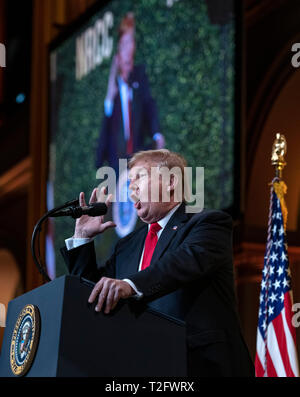Washington, United States Of America. 02nd Apr, 2019. United States President Donald J. Trump delivers remarks at the National Republican Congressional Committee (NRCC) Spring Dinner at the National Building Museum in Washington, DC on Tuesday, April 2, 2019. Credit: Ron Sachs/Pool via CNP | usage worldwide Credit: dpa/Alamy Live News Stock Photo