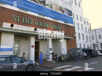 Exterior view of St Helier hospital, in the London Borough of Sutton, and which is run by Epsom and St Helier University Hospitals NHS Trust. Stock Photo