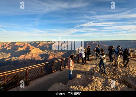 Viewpoint Mather Point with visitors, tourists, eroded rocky landscape, South Rim, Grand Canyon National Park, Arizona, USA Stock Photo
