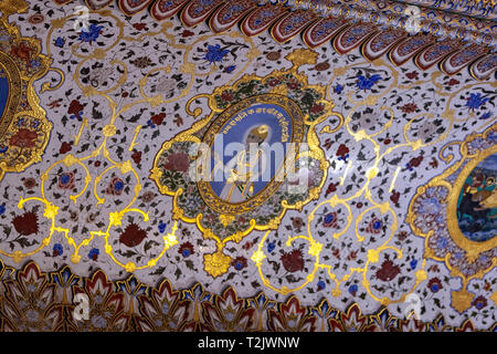 Decorated ceiling painting in Phool Mahal, Mehrangarh, Mehran Fort, Jodhpur, Rajasthan, India Stock Photo
