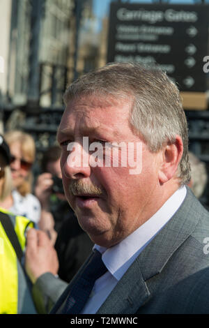 Sammy Wilson DUP MP Outside the Houses of Parliament, London on March 29th 2019 The day the Britain was meant to leave the EU. Stock Photo