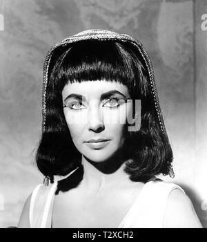 ELIZABETH TAYLOR, CLEOPATRA, 1963 Stock Photo