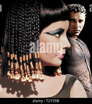 ELIZABETH TAYLOR, RICHARD BURTON, CLEOPATRA, 1963 Stock Photo