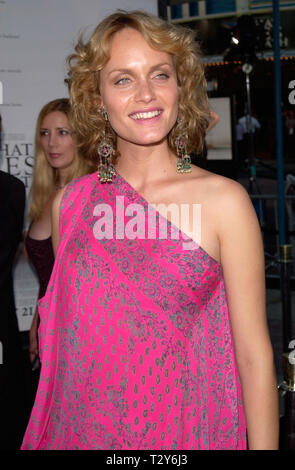 WHAT LIES BENEATH (2000) AMBER VALLETTA WLIB 025 Stock Photo - Alamy