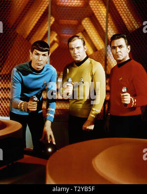 LEONARD NIMOY, WILLIAM SHATNER, JAMES DOOHAN, STAR TREK, 1966 Stock Photo