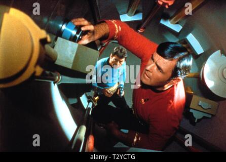 DEFOREST KELLEY, JAMES DOOHAN, STAR TREK, 1966 Stock Photo