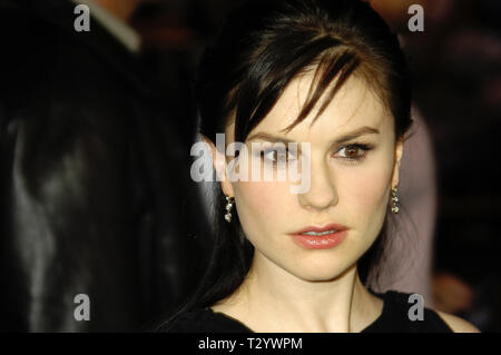 Anna Paquin at the premiere of 'X2: X-Men United' held at the Chinese Theatre in Los Angeles, CA, April 28, 2003. Photo Credit: SBM / PictureLux  File Reference # 33790 701SBMPLX Stock Photo