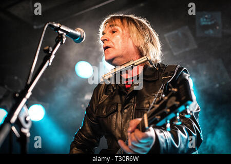 Norway, Oslo - April 4, 2019. The Welsh rock band The Alarm performs live concert at John Dee in Oslo. Here vocalist and guitarist Mike Peters is seen live on stage. (Photo credit: Gonzales Photo - Terje Dokken). Credit: Gonzales Photo/Alamy Live News Stock Photo