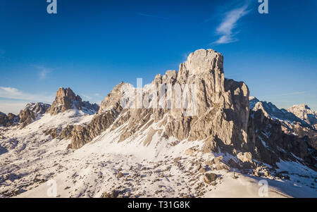 Scenic view of Ra Gusela peak in front of mount Averau and Nuvolau, in Passo Giau, high alpine pass near Cortina d'Ampezzo, Dolomites, Italy Stock Photo