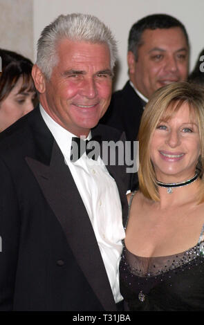 LOS ANGELES, CA. February 22, 2001: Actress/singer/director BARBRA STREISAND & actor husband JAMES BROLIN at the American Film Institute gala, in Beverly Hills, where she was honored with the Institute's 29th Annual Life Achievement Award. © Paul Smith/Featureflash Stock Photo