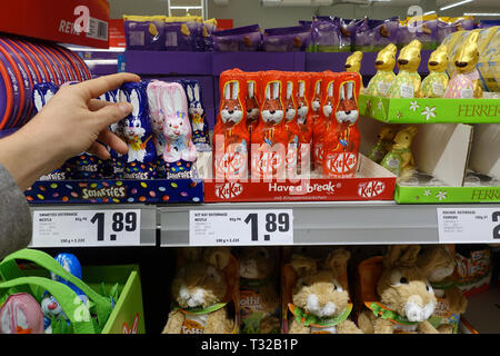 Display chocolate Easter Bunnies in a store Stock Photo