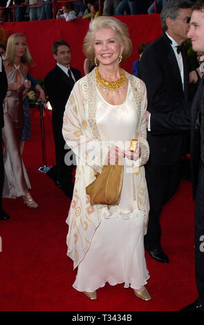 LOS ANGELES, CA. March 25, 2001: ELLEN BURSTYN at the 73rd Annual Academy Awards in Los Angeles. © Paul Smith/Featureflash Stock Photo