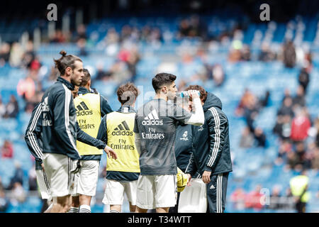 Santiago Bernabeu, Madrid, Spain. 6th Apr, 2019. La Liga football, Real Madrid versus Eibar; Marco Asensio (Real Madrid) during the pre match warm up Credit: Action Plus Sports/Alamy Live News Stock Photo