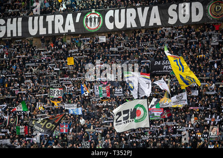 Juventus Turin Fans and Curve Stock Photo - Alamy