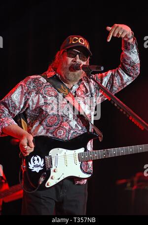 Hiawassee, GA, USA. 6th Apr, 2019. Hank Williams Jr. on stage for Hank Williams Jr. in Concert, Georgia Mountain Fairgrounds, Hiawassee, GA April 6, 2019. Credit: Derek Storm/Everett Collection/Alamy Live News Stock Photo