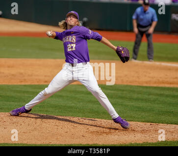 Louisiana, USA. 06th Apr, 2019. LSU MATTHEW BECK (27) makes a pitch against Texas A&M at Alex Box Stadium. Credit: Jerome Hicks/ZUMA Wire/Alamy Live News Credit: ZUMA Press, Inc./Alamy Live News Stock Photo