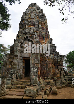 Battambang, Cambodia. One of the crumbling towers of Prasat Banan at the top of Phnom Banan mountain 15-12-2018 Stock Photo