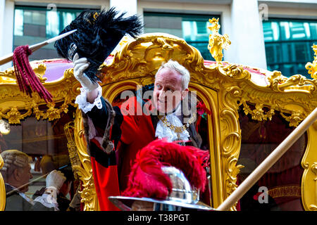 10th November 2018 London, UK - 691st Lord Mayor of London 2018 2019 Peter Estlin in a golden carriage at the Lord Mayor's Parade Stock Photo