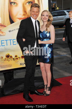 06  Christopher Egan   Amanda Seyfried  06   - Letters To Juliet  Premiere at the Chinese Theatre In Los Angeles.06  Christopher Egan   Amanda Seyfried  06  Event in Hollywood Life - California, Red Carpet Event, USA, Film Industry, Celebrities, Photography, Bestof, Arts Culture and Entertainment, Topix Celebrities fashion, Best of, Hollywood Life, Event in Hollywood Life - California, Red Carpet and backstage, movie celebrities, TV celebrities, Music celebrities, Topix, actors from the same movie, cast and co star together.  inquiry tsuni@Gamma-USA.com, Credit Tsuni / USA, 2010 - Group, TV an Stock Photo