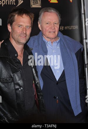 Jeffrey Nordling   Jon Voight  47   - 24 Series Finale Party at Boulevard 3 Club In Los Angeles.Jeffrey Nordling   Jon Voight  47  Event in Hollywood Life - California, Red Carpet Event, USA, Film Industry, Celebrities, Photography, Bestof, Arts Culture and Entertainment, Topix Celebrities fashion, Best of, Hollywood Life, Event in Hollywood Life - California, Red Carpet and backstage, movie celebrities, TV celebrities, Music celebrities, Topix, actors from the same movie, cast and co star together.  inquiry tsuni@Gamma-USA.com, Credit Tsuni / USA, 2010 - Group, TV and movie cast Stock Photo