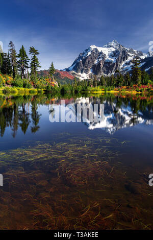 Mount Shuksan reflected in Picture Lake in autumn from Mount Baker-Snoqualmie National Forest Stock Photo