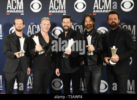 Las Vegas, USA. 7th Apr 2019. Group of the Year award winners Old Dominion pose in the press room during the 54th Academy Of Country Music Awards at MGM Grand Hotel & Casino on April 07, 2019 in Las Vegas, Nevada. Photo: imageSPACE/MediaPunch Credit: MediaPunch Inc/Alamy Live News Stock Photo