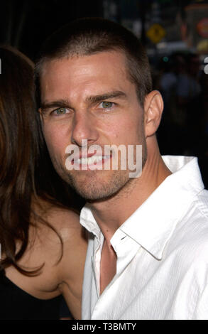 LOS ANGELES, CA. August 07, 2001: Actor/producer TOM CRUISE at the Los Angeles premiere of The Others which he produced and which stars his former wife Nicole Kidman. © Paul Smith/Featureflash Stock Photo