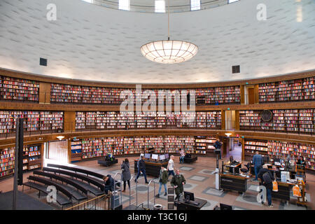 Interior of the rotunda at Stockholm Public Library (Stadsbibliotek) designed by Gunnar Asplund (1928), Sveavagen, Stockholm, Sweden, Scandinavia Stock Photo