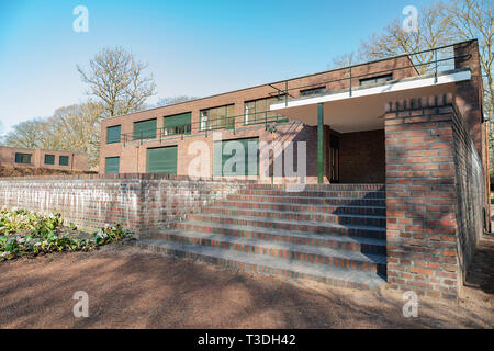 Krefeld - Garden-View to Museum House Lange, built  between 1928 und 1931 by Mies van der Rohe, North Rhine Westphalia, Germany, 30.03.2019 Stock Photo