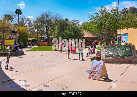 People inside the Reid Park Zoo in Tucson Arizona Stock Photo - Alamy