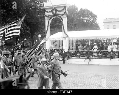 Confederate Reunion: Parade Reviewing stand ca. 1917 Stock Photo