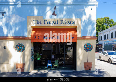 Redlands, MAR 20: Exterior view of the The Frugal Frigate - A Children's Bookstore on MAR 20, 2019 at Redlands, California Stock Photo