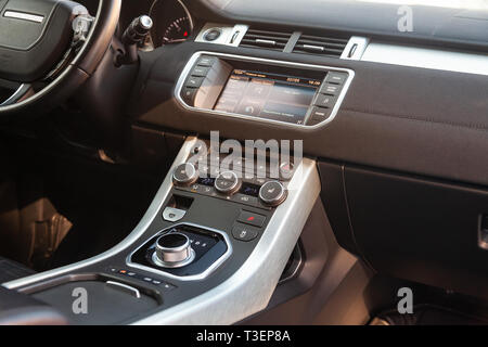 Discover 118 images land rover evoque inside  Inthptnganamsteduvn