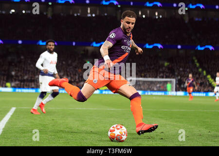 London, UK. 09th Apr, 2019. Kyle Walker of Manchester City in action. UEFA Champions league match, quarter final, 1st leg match, Tottenham Hotspur v Manchester City at The Tottenham Hotspur Stadium in London on Tuesday 9th April 2019. this image may only be used for Editorial purposes. Editorial use only, license required for commercial use. No use in betting, games or a single club/league/player publications . pic by Steffan Bowen/Andrew Orchard sports photography/Alamy Live news Credit: Andrew Orchard sports photography/Alamy Live News Stock Photo