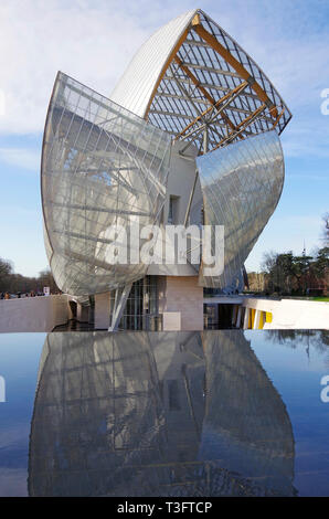 Gallery complex for the Louis Vuitton Corporate Foundation, in the