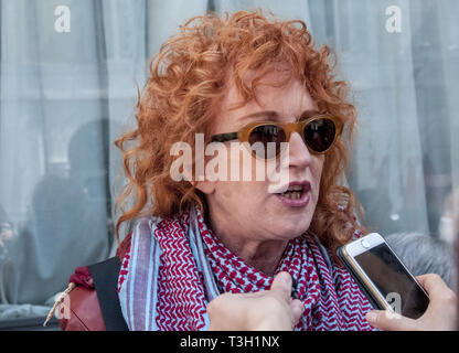 Rome, Italy. 09th Apr, 2019. The Italian singer Fiorella Mannoia takes part in the protest in front of Montecitorio organized by DIRe-women on the net against violence, the International Women's House, Not One Minus, CGIL, Arci, Rebel Network, Udi-Women Union in Italy, Cismai-Italian coordination Child abuse services to request the withdrawal of the Pillon decree (Photo by Patrizia Cortellessa/Pacific Press) Credit: PACIFIC PRESS/Alamy Live News Stock Photo