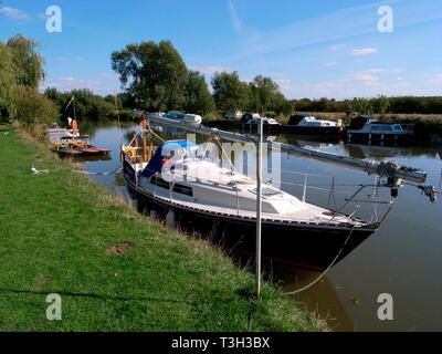 AJAXNETPHOTO. WITNEY,ENGLAND. - THAMES MOORINGS - YACHTS AND CRUISERS MOORED ON THE RIVER THAMES.  PHOTO:JONATHAN EASTLAND/AJAX REF:GRX0310 12346 Stock Photo