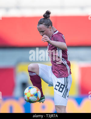 Paderborn, Germany. 09th Apr, 2019. Marina HEGERING (GER) Promotion, Football National Team Women Friendlies, Germany (GER) - Japan (JPN) 2: 2, on 09.04.2019 in Paderborn / Germany. | Usage worldwide Credit: dpa picture alliance/Alamy Live News Stock Photo