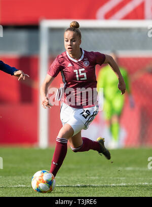 Paderborn, Germany. 09th Apr, 2019. Giulia GWINN (GER), Action, Football National Team Women Friendlies, Germany (GER) - Japan (JPN) 2: 2, on 09.04.2019 in Paderborn / Germany. | Usage worldwide Credit: dpa picture alliance/Alamy Live News Stock Photo