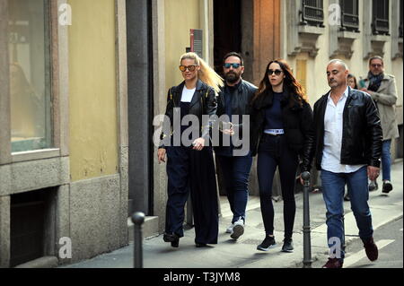 Milan, Italy. 10th Apr, 2019. Milan, Michelle Hunziker and Aurora Ramazzotti shopping together Michelle Hunziker and her daughter Aurora Ramazzotti arrive in the center and together they go shopping at 'Banner'. With them as usual the bodyguards who accompany them all the way home. Credit: Independent Photo Agency Srl/Alamy Live News Stock Photo