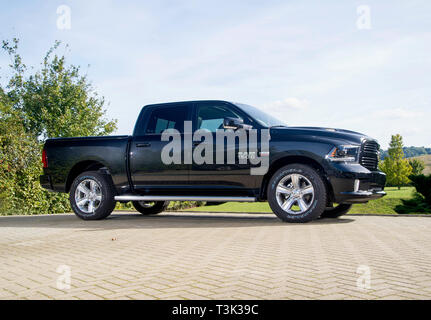 2015 Dodge Ram 1500 American pick up truck Stock Photo - Alamy