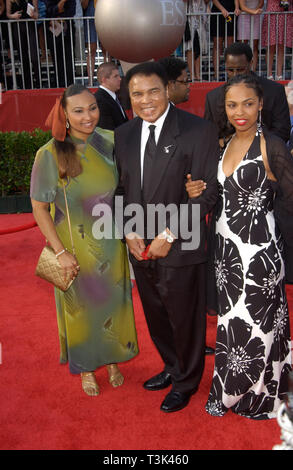 LOS ANGELES, CA. July 10, 2002: Former boxer MUHAMMAD ALI & daughters at the 10th Annual ESPY Sports Awards in Hollywood. © Paul Smith / Featureflash Stock Photo
