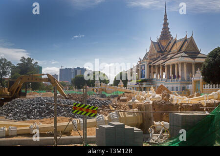 walls and front of in works of Royal palace in Phnom Penh captures. Stock Photo