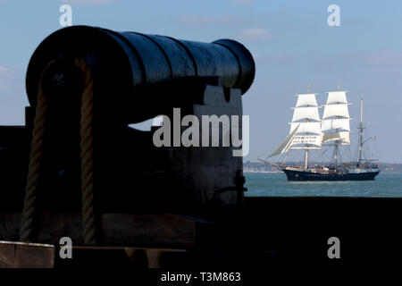 Jubilee,Sailing,Trust,tall,ship,gaffer,old,sail,training,Tenacious, Fort, Victoria,The Solent,Cowes,isle of Wight,England,UK, Stock Photo