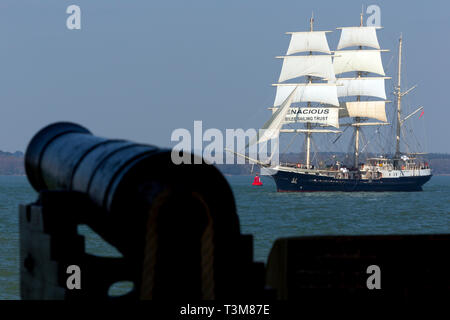 Jubilee,Sailing,Trust,tall,ship,gaffer,old,sail,training,Tenacious, Fort, Victoria,The Solent,Cowes,isle of Wight,England,UK, Stock Photo