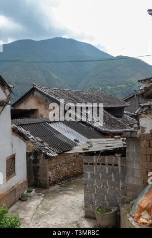 Traditional town of Shigu, Yulong County, Yunnan, China Stock Photo