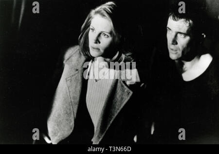 Actors Julia Roberts and Mel Gibson in the movie Conspiracy Theory, 1997 Stock Photo