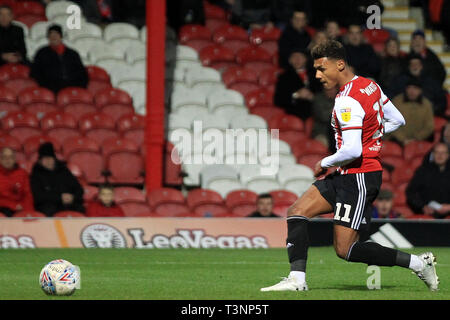 London, UK. 10th Apr, 2019. Ollie Watkins of Brentford takes a shot at goal. EFL Skybet championship match, Brentford v Ipswich Town at Griffin Park on Wednesday 10th April 2019 . this image may only be used for Editorial purposes. Editorial use only, license required for commercial use. No use in betting, games or a single club/league/player publications. pic by Steffan Bowen/Andrew Orchard sports photography/Alamy Live news Credit: Andrew Orchard sports photography/Alamy Live News Stock Photo