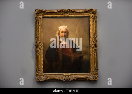London, UK. 11th Apr, 2019. 'Self-Portrait with Two Circles', 1665, by Rembrandt van Rijn, the highlight of the exhibition. Preview of 'Visions of the Self: Rembrandt and Now', an exhibition at Gagosian Grosvenor Hill, in partnership with English Heritage. The show features self-portraits by Pablo Picasso, Frances Bacon, Lucian Freud and Jean-Michel Basquiat alongside contemporary artists including George Baselitz, and Damian Hirst. Credit: Stephen Chung/Alamy Live News Stock Photo